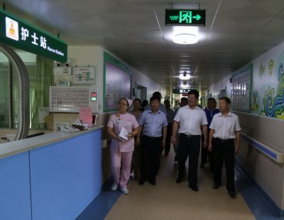 南方醫(yī)科大學紀委書記陳文鋒赴第五附屬醫(yī)院調研 聚焦清廉醫(yī)院建設與高質量發(fā)展